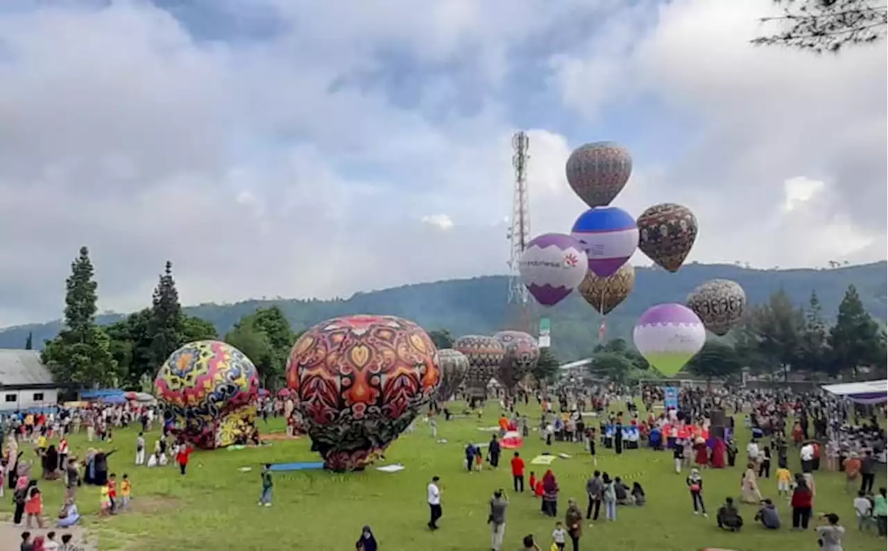 Penerbangan 17 Balon Udara di Karanganyar Berjalan Mulus, UMKM Banjir Fulus