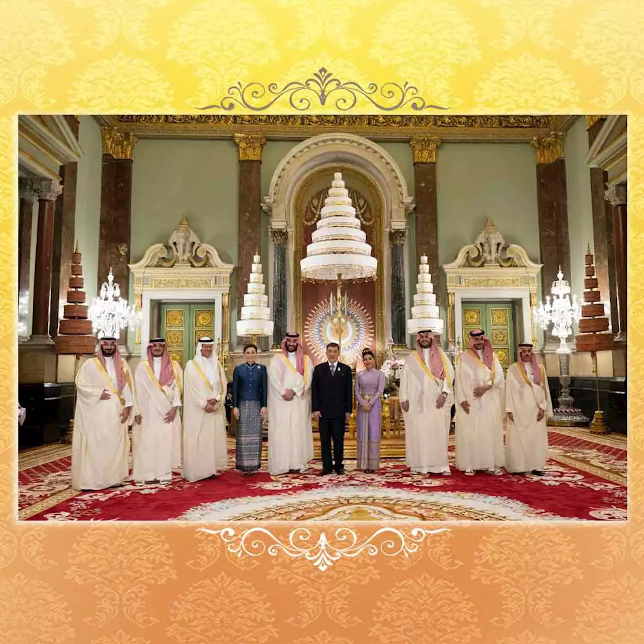 ภาพประวัติศาสตร์ ในหลวง พระราชินี ทรงรับผู้นำเอเปค