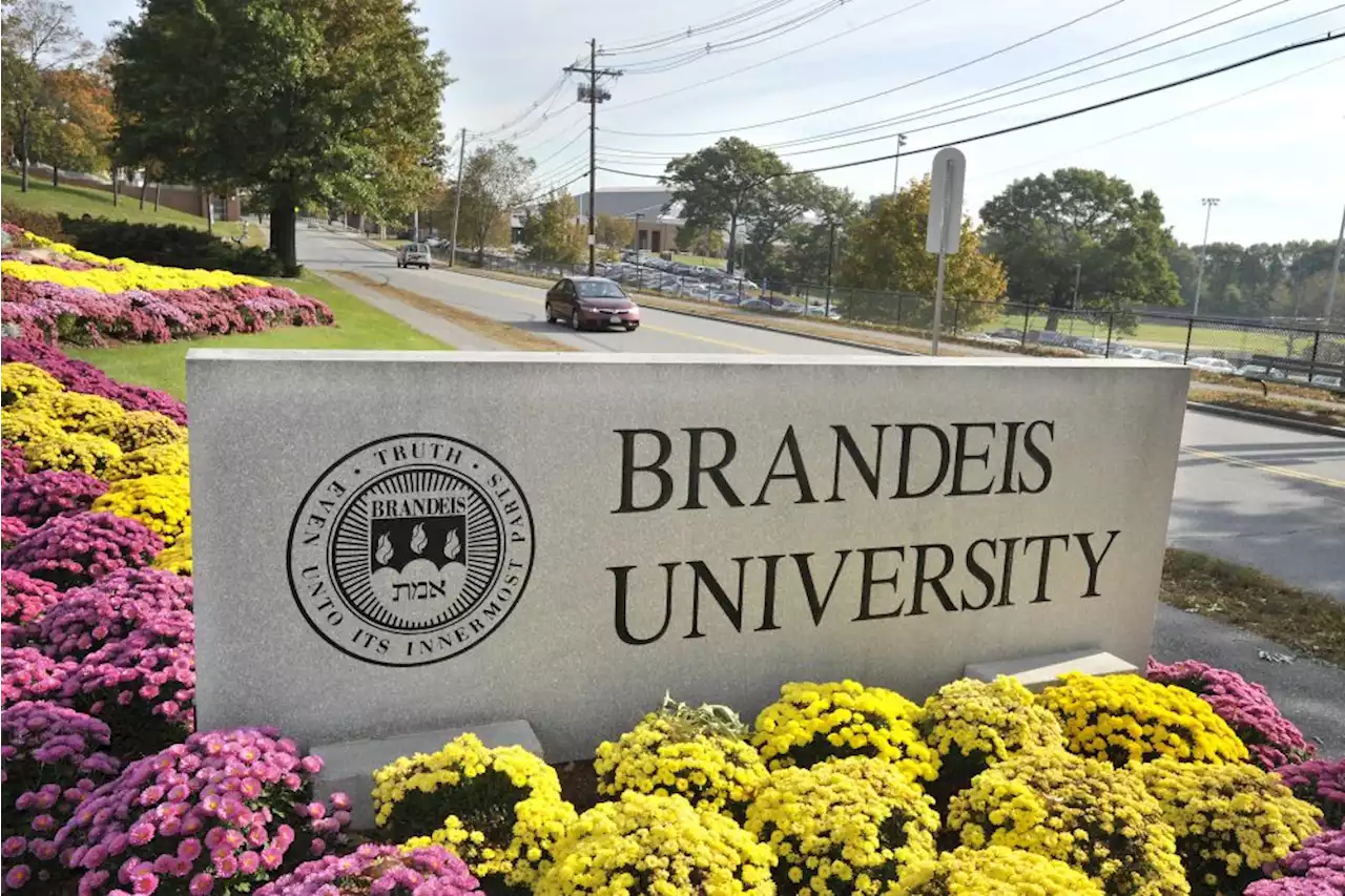 One student dead as bus carrying Brandeis students crashes