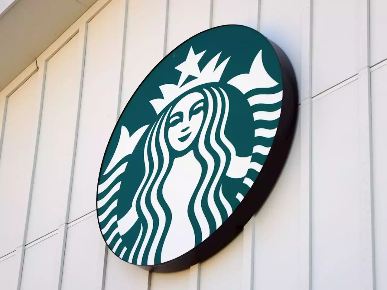 Starbucks is urged to keep its bathrooms open to everyone, not just paying customers