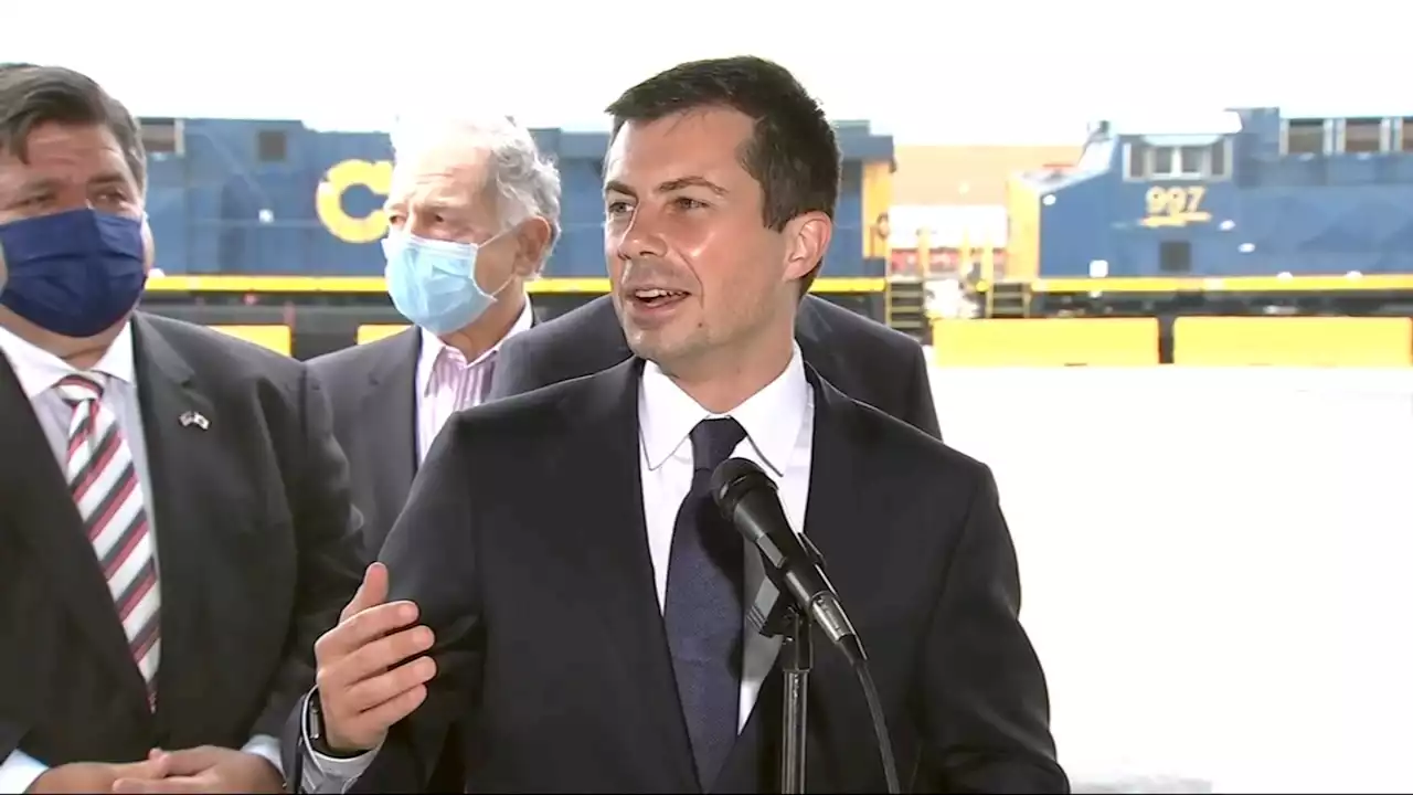 Mayor Lightfoot, Buttigieg to announce construction can start on new O'Hare airport terminals