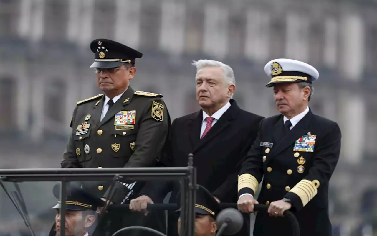 AMLO respalda al Ejército durante el desfile por la Revolución Mexicana