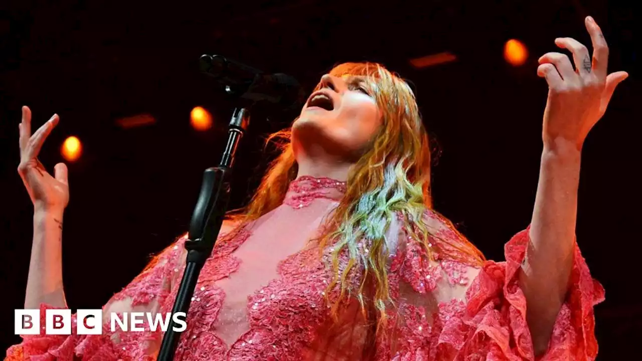 Florence Welch cancels UK tour after breaking foot on stage