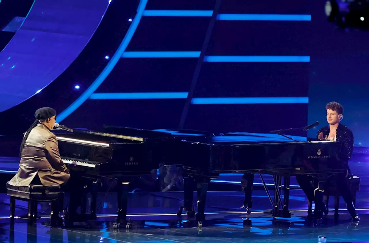 Stevie Wonder and Charlie Puth Create a Star-Studded ‘We Are The World’ Tribute for Lionel Richie at 2022 AMAs