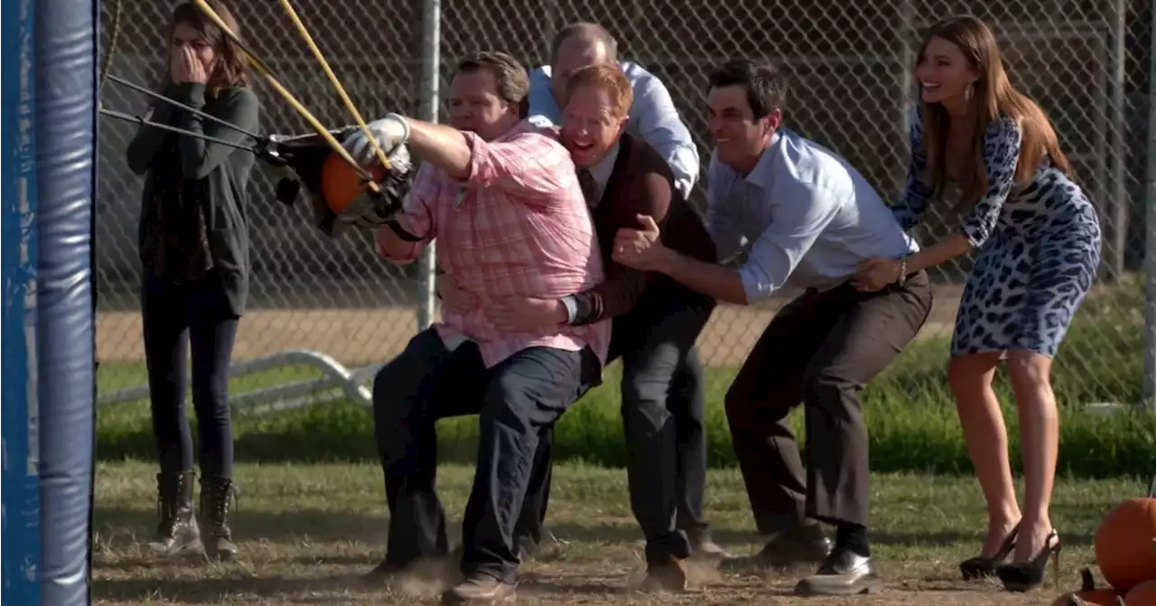 Every 'Modern Family' Thanksgiving Episode, Ranked