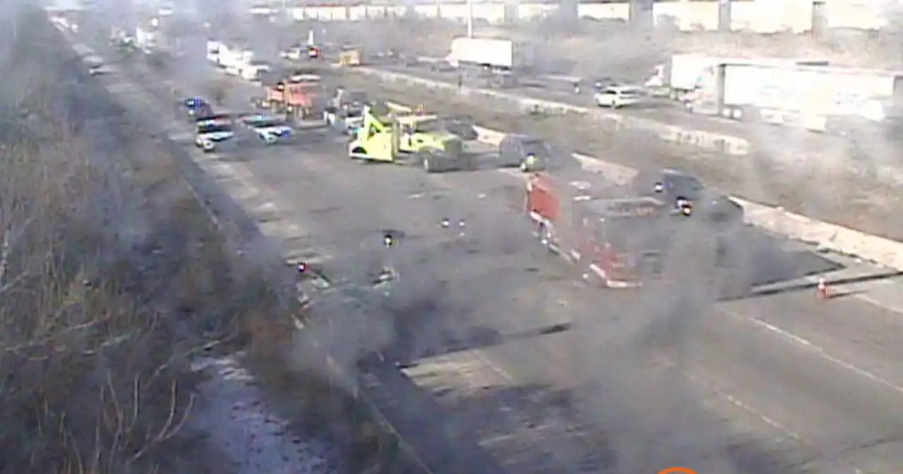 2 injured in Stevenson Expressway crash; all inbound lanes closed at Central Avenue