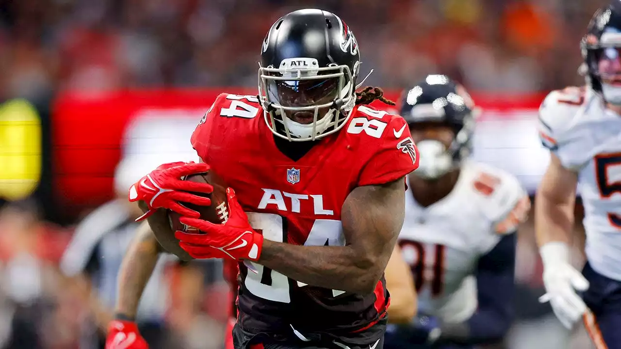 Falcons' Cordarrelle Patterson breaks NFL record with 103-yard kickoff return for touchdown