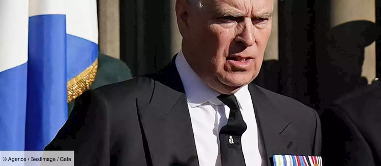 Prince Andrew : comment il a mis sa mère, la reine Elizabeth II, en danger - Gala