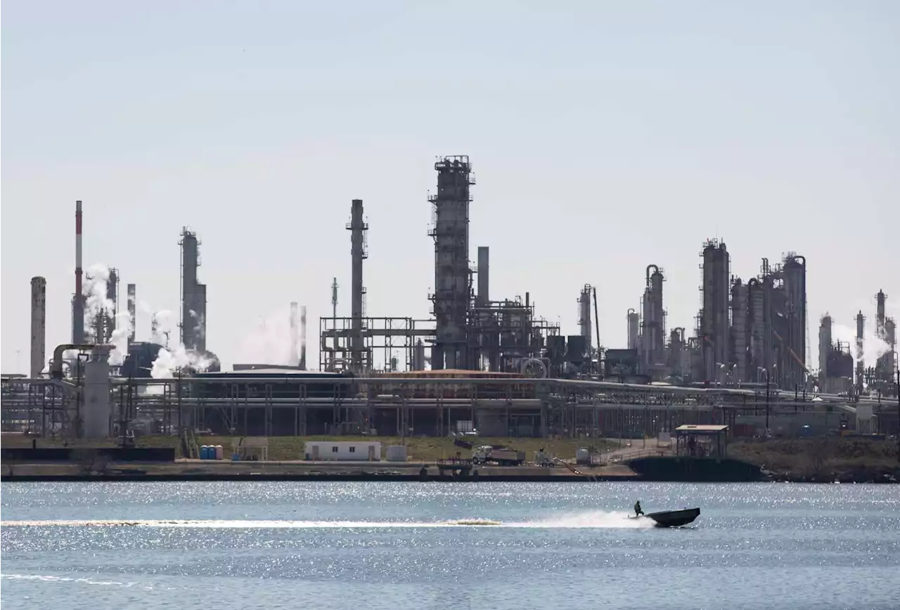 With right technology and incentives, refineries are ready to go green