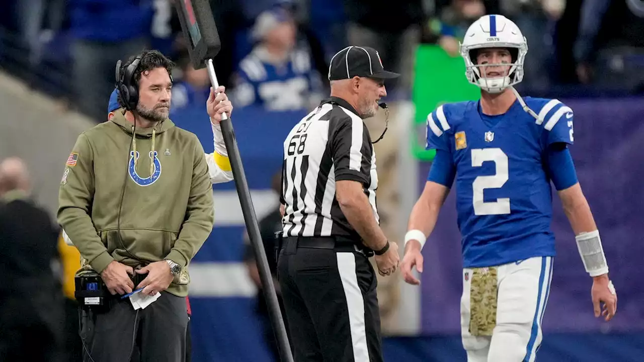 Insider: Colts look sadly familiar in Jeff Saturday's home debut with 17-16 loss to Eagles