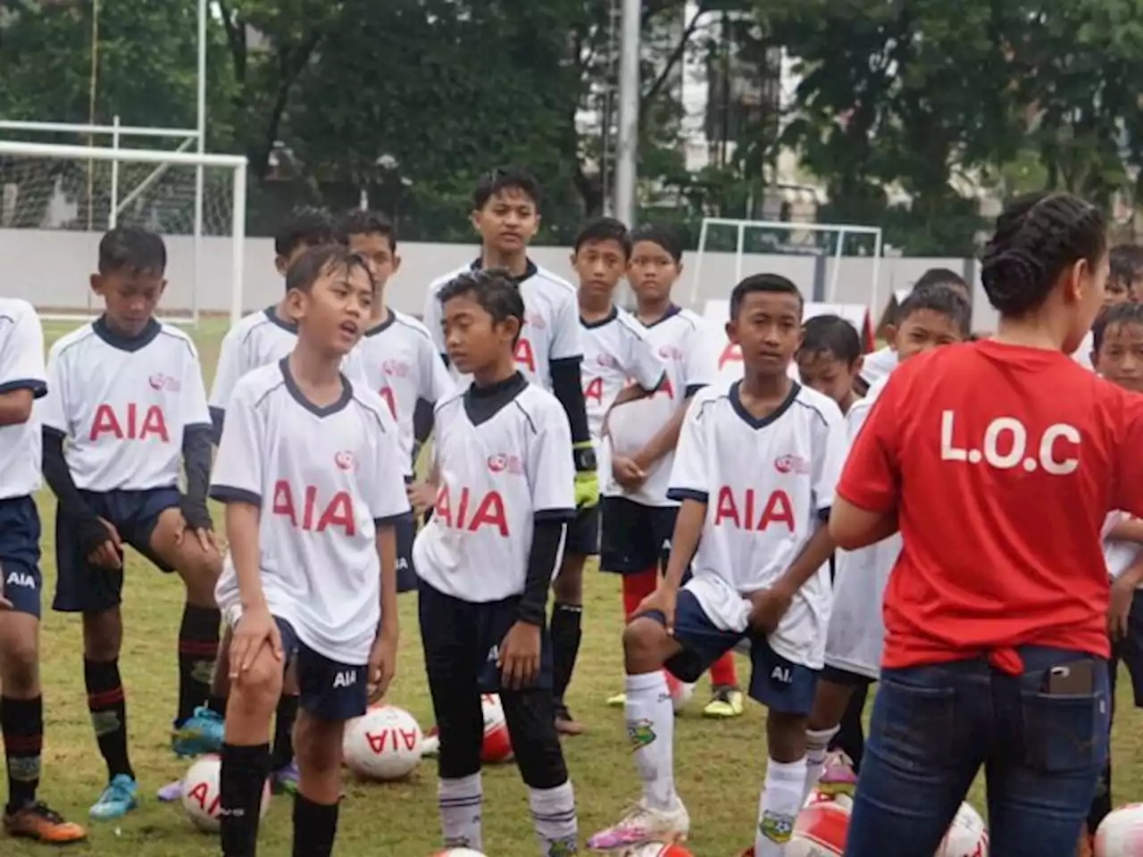 Gandeng Pelatih Tottenham Hotspur