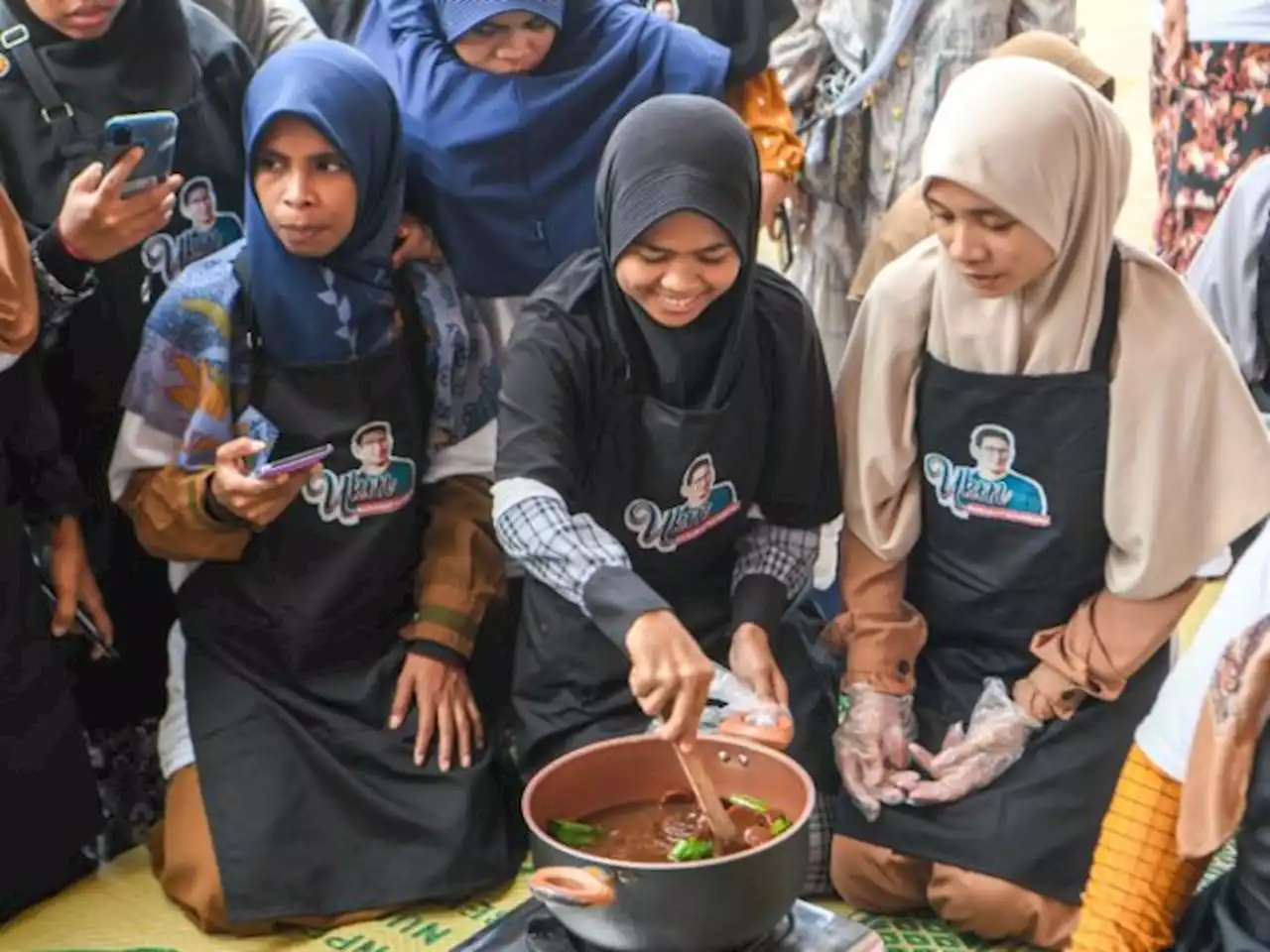 Pelatihan Pembuatan Dodol, Generasi Muda Diajarkan Berwirausaha