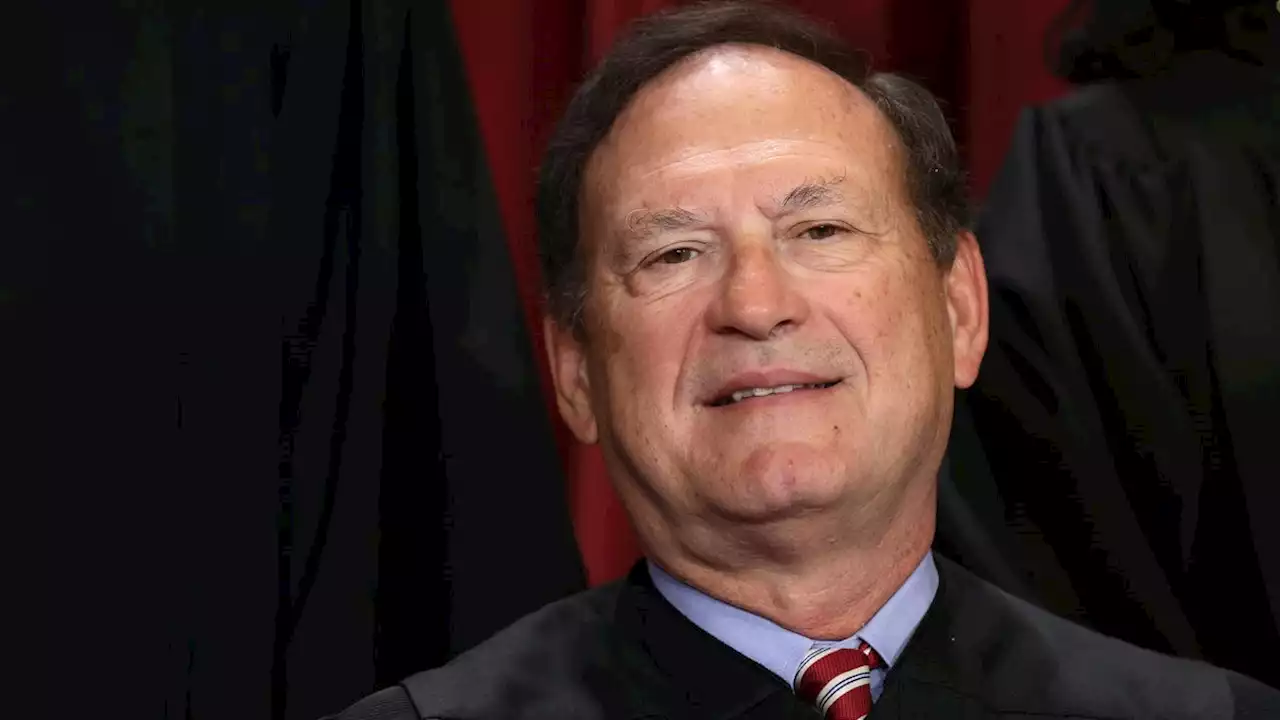 Senators to Investigate Claim That Justice Alito Leaked 2014 Hobby Lobby Decision