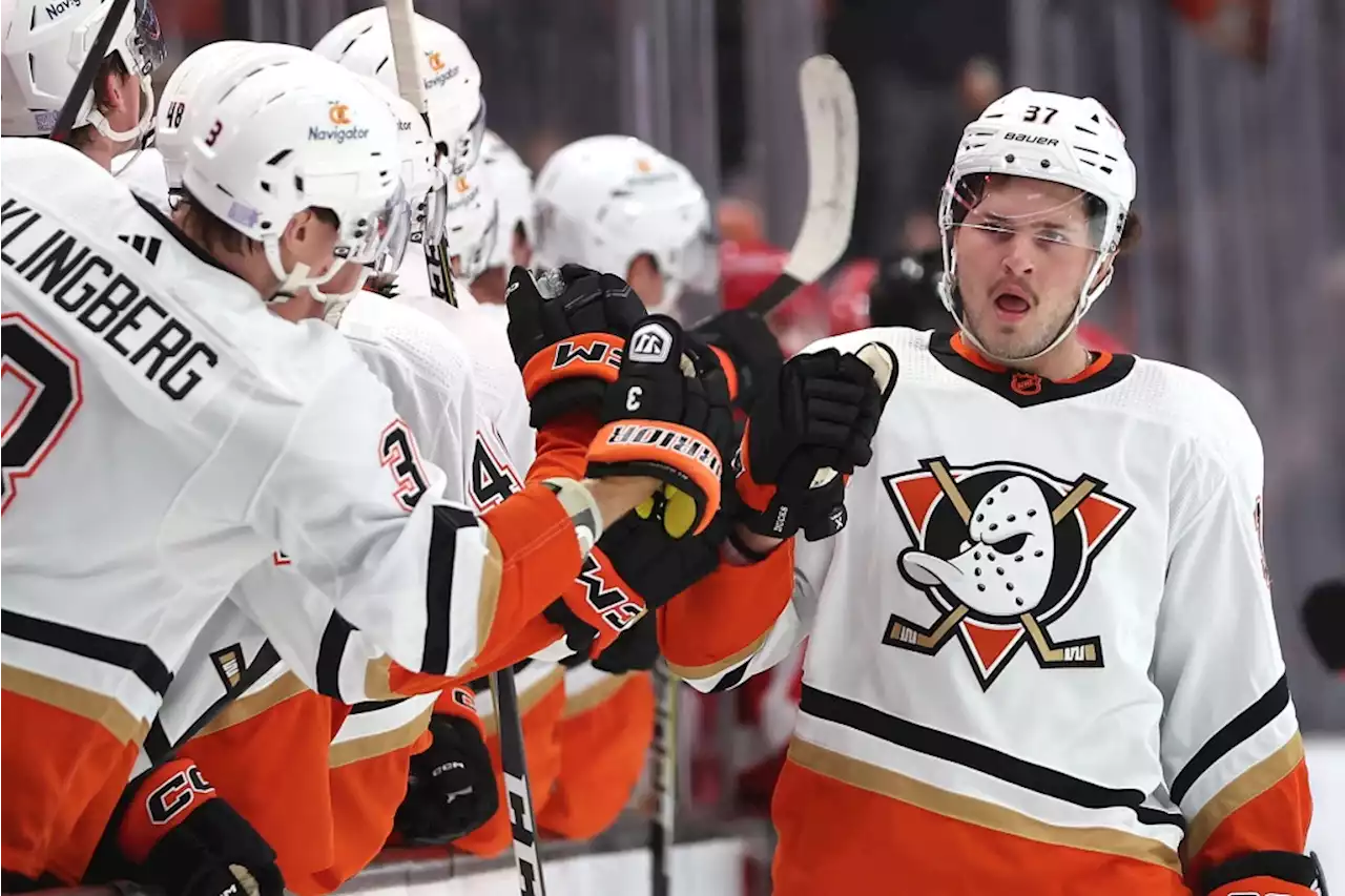 Ducks’ Mason McTavish making impact in rookie scoring race