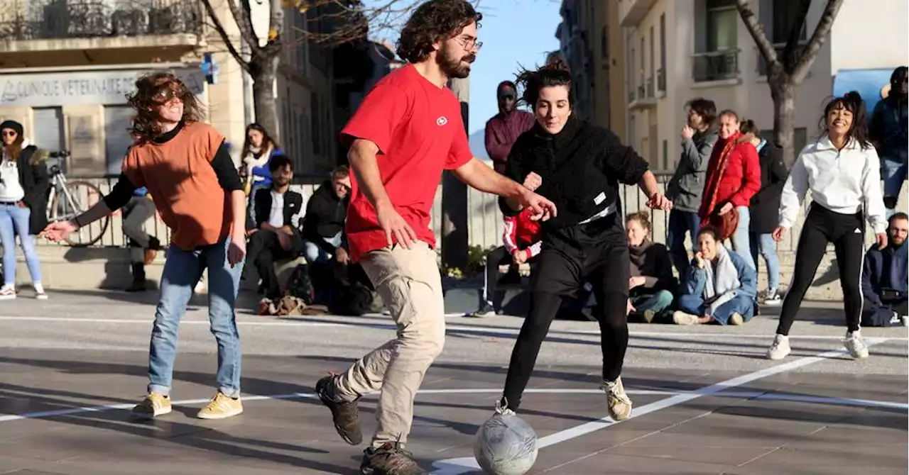 Marseille : le boycott du Mondial de foot s'organise... un peu