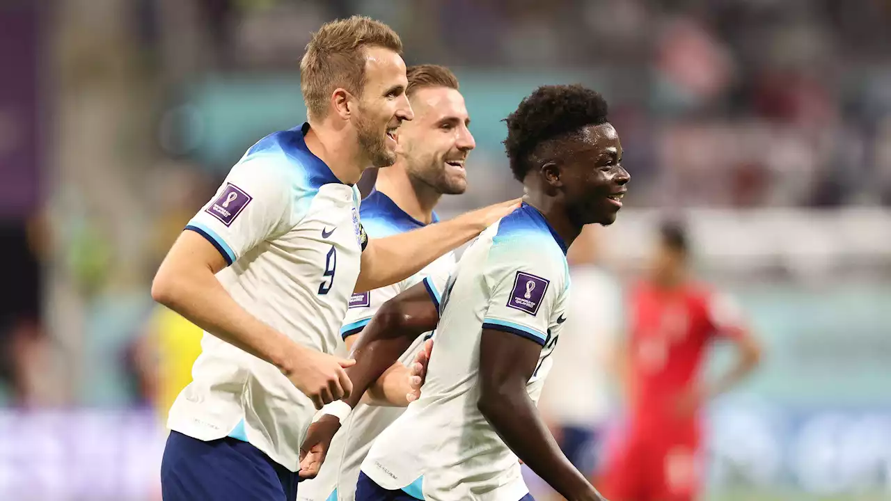 England Crushes Iran 6-2 in 2022 World Cup Opener