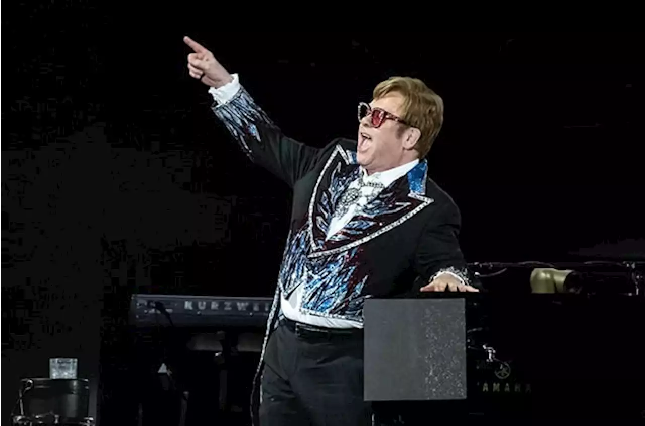 Elton John bids farewell to America with 'emotional' final show in LA | Channel