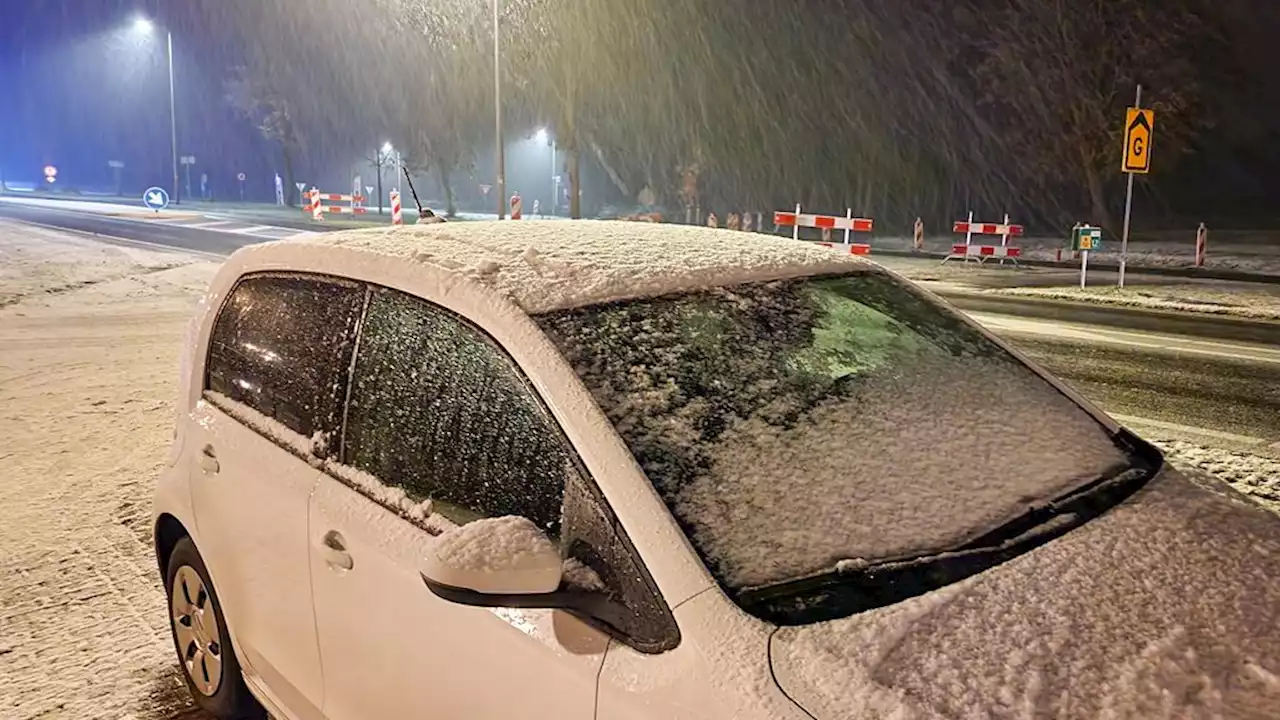 KNMI waarschuwt voor gladheid in noordoosten en mist in Utrecht