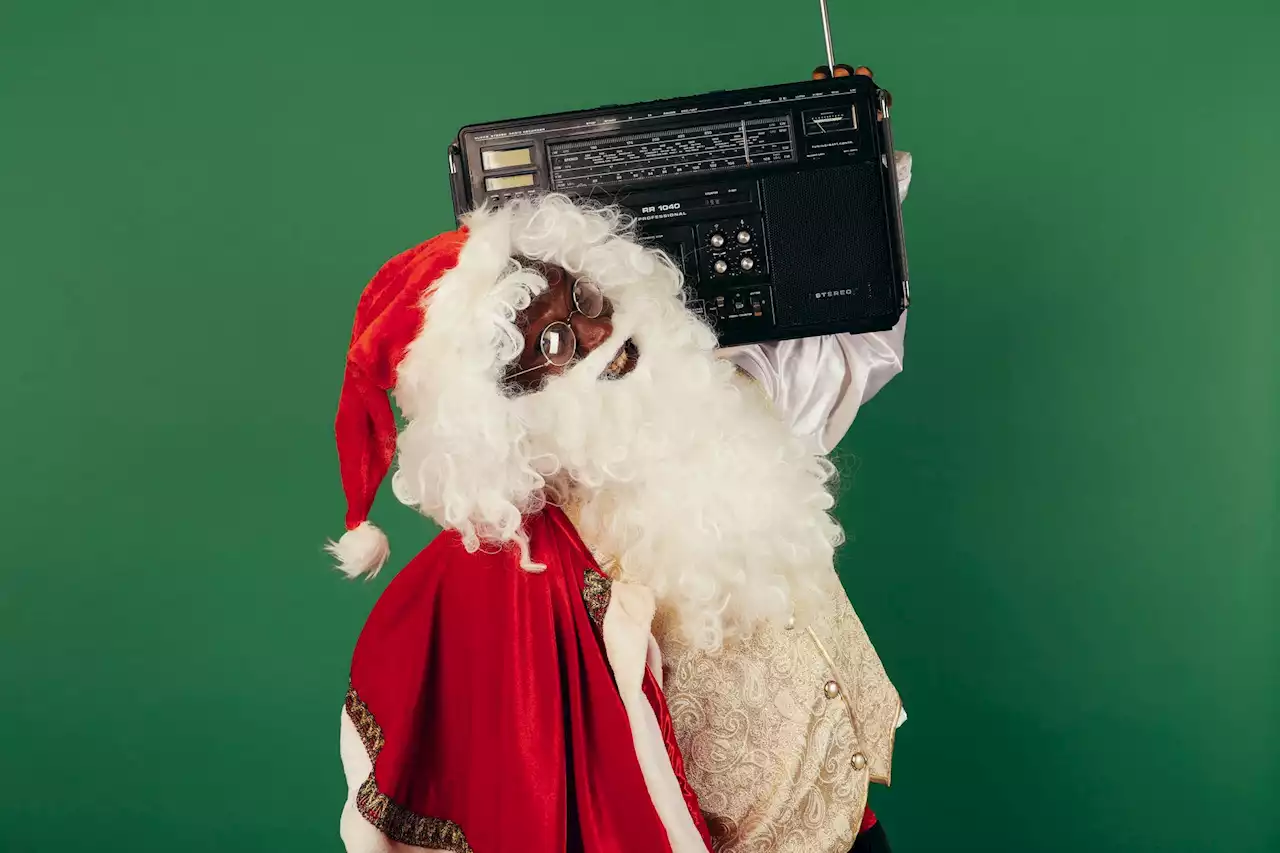 Non-stop Christmas music begins on 106.7 Lite FM - New York Amsterdam News