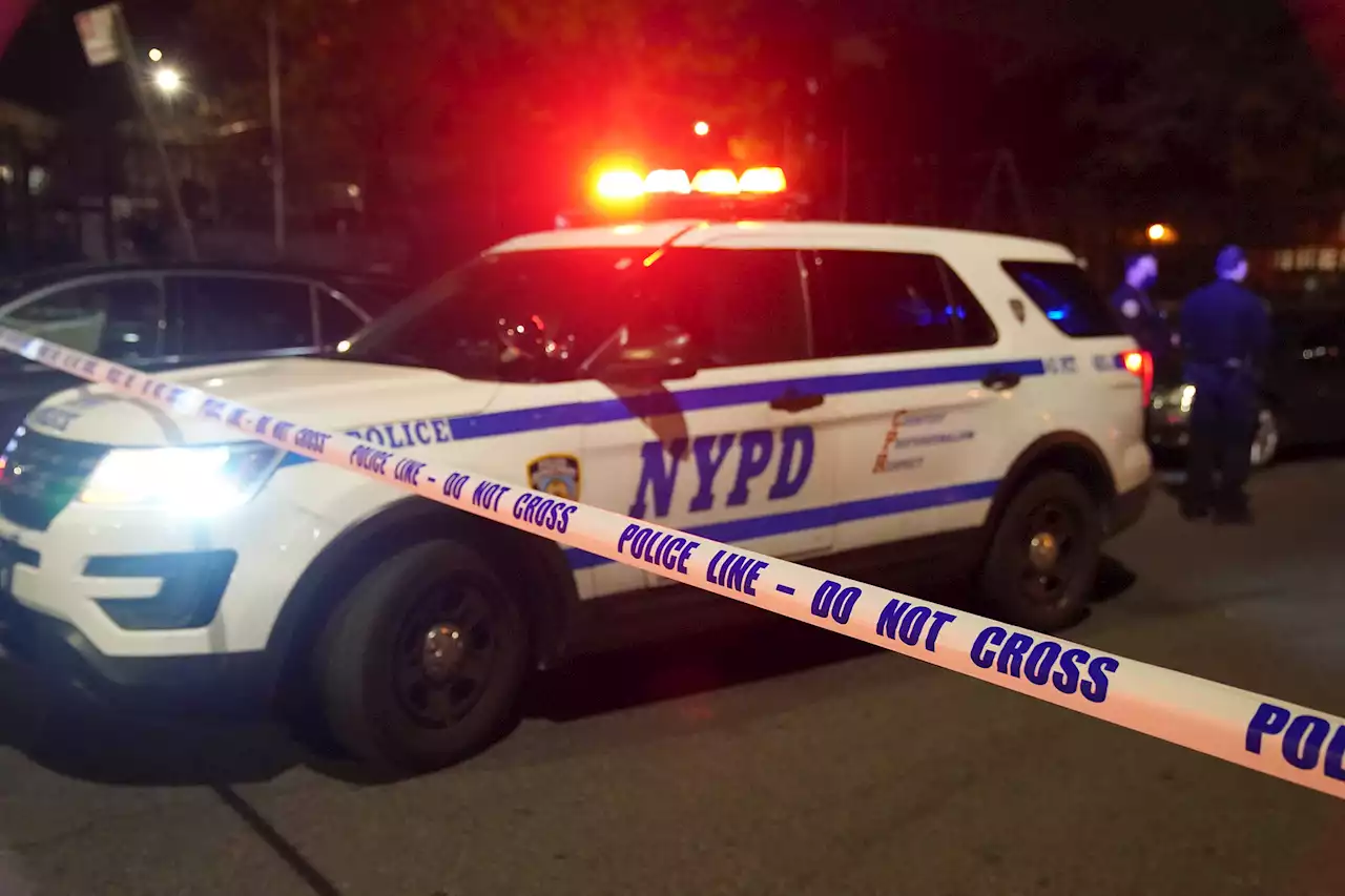 Gunman leads cops on wild Brooklyn car chase: NYPD