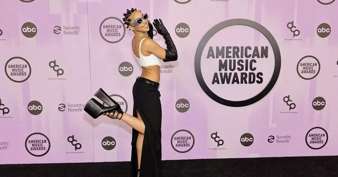 Tinashe's Massive Platforms Look Like Something Out of a Cartoon