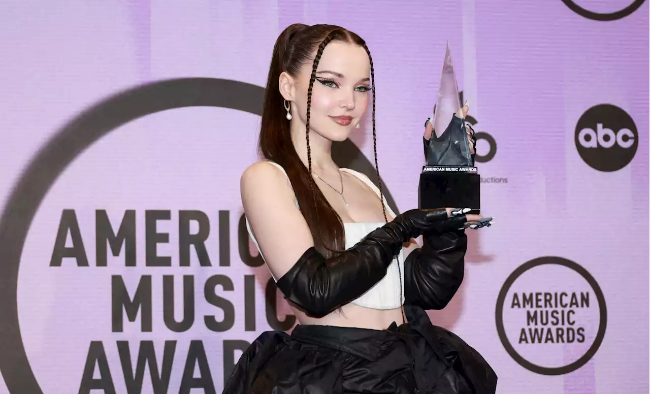 Dove Cameron, Dan + Shay win early prizes at American Music Awards 2022