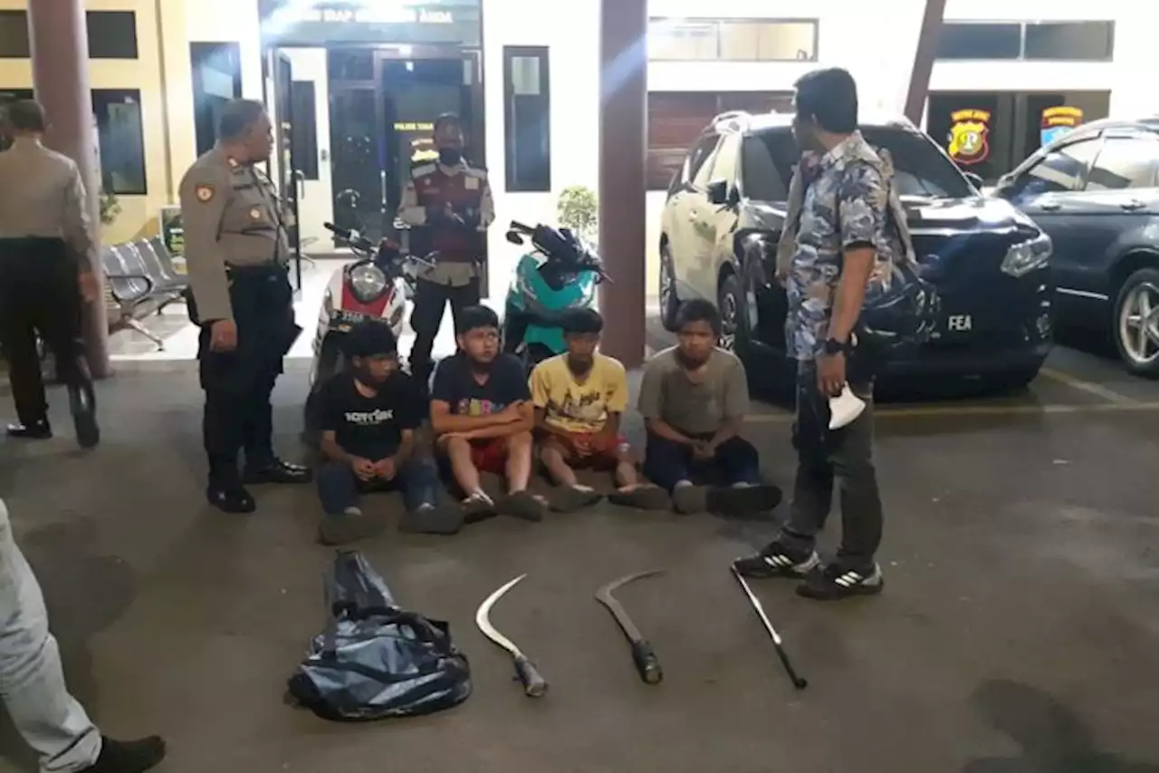 Bawa Sajam, 3 Pelajar SMP Ditangkap Polisi karena Hendak Tawuran