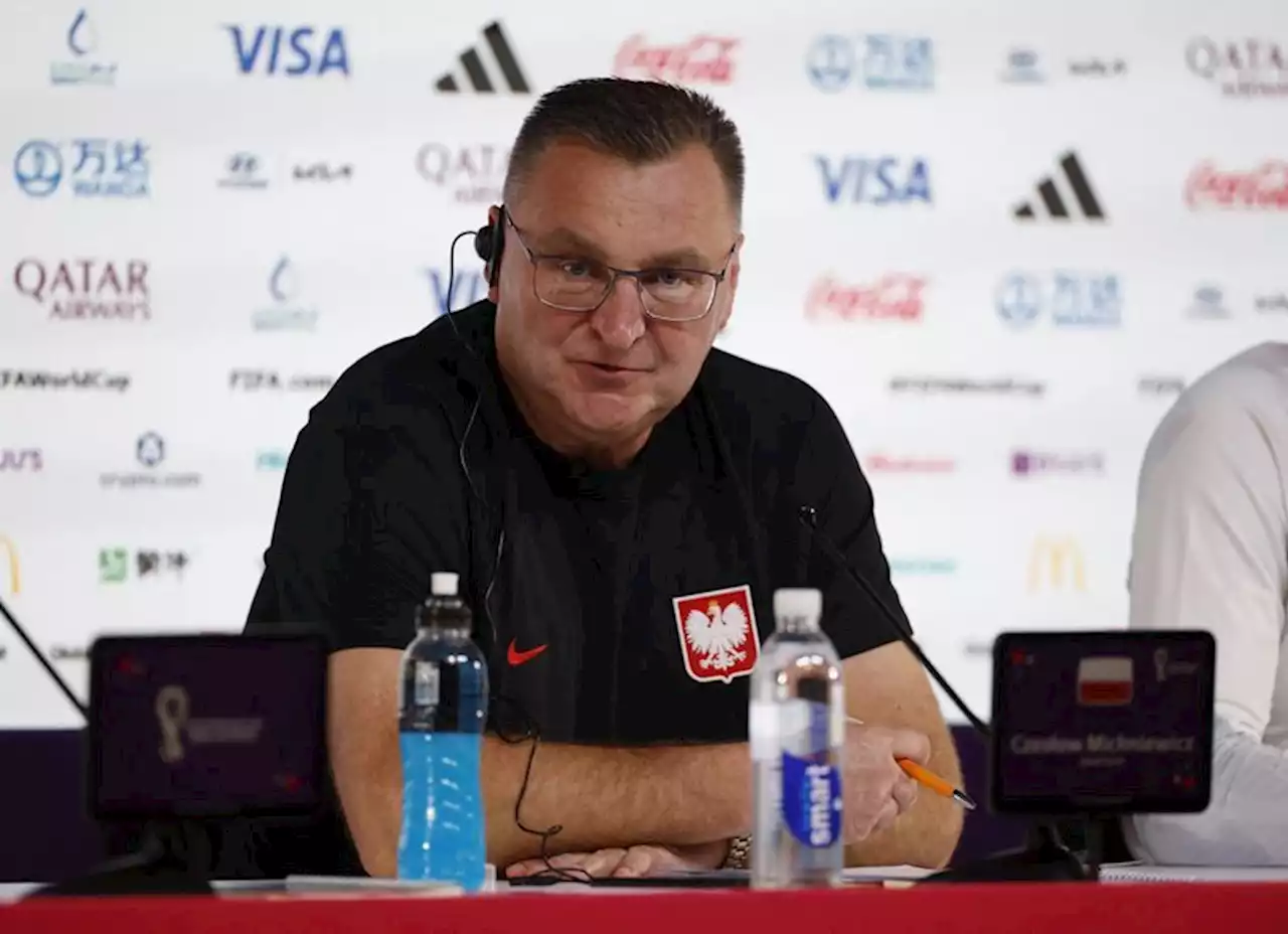 Soccer-Mexico are not favourites, we feel just as important, says Poland coach