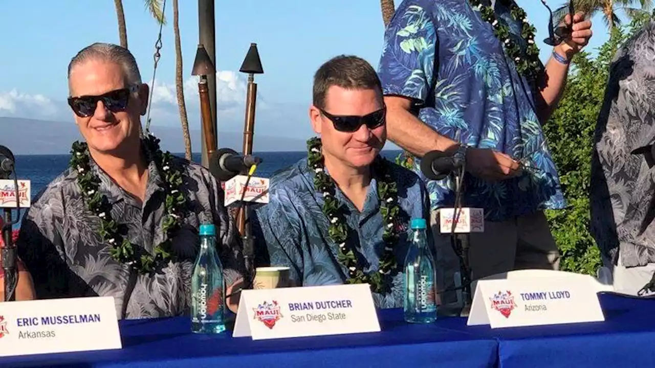 Watch: Arizona's Kylan Boswell finishes second in Maui Invitational hula dancing contest