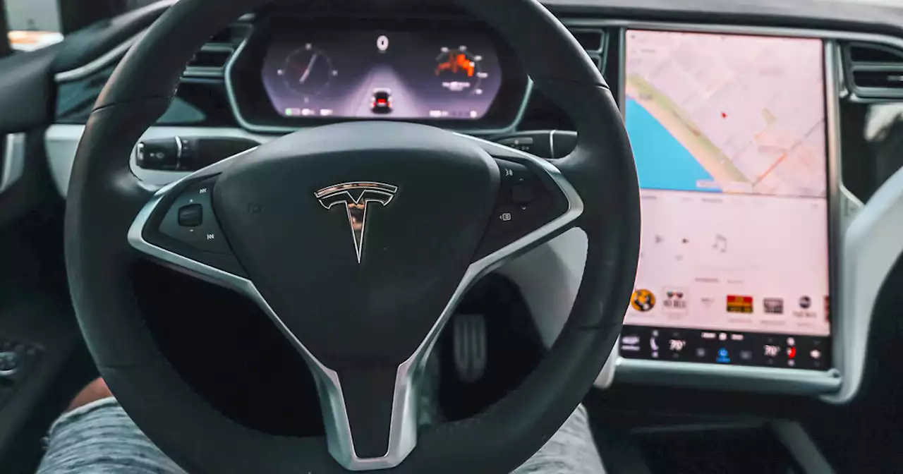 Tesla just unlocked its full self-driving mode beta in downtown Toronto so look out