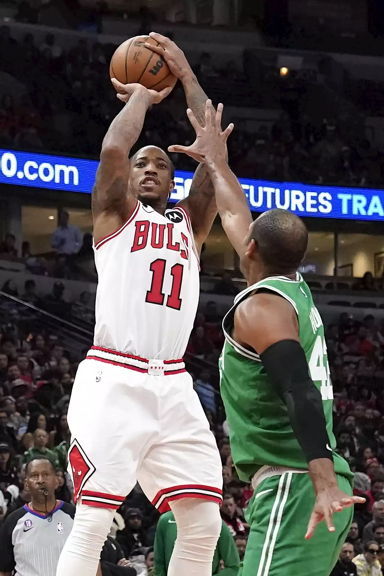 Bulls hone in from long range and beat East-leading Celtics