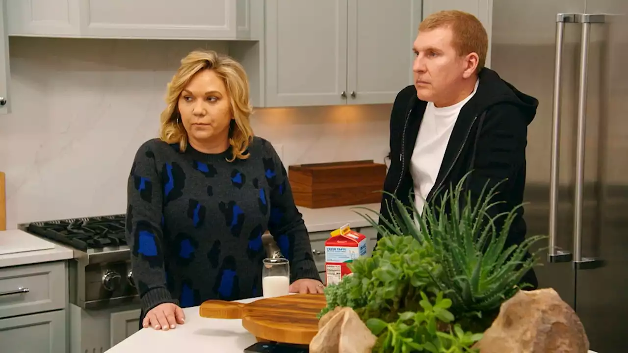 ‘Chrisley Knows Best’ Stars Sentenced To Combined 19 Years In Prison; Reality Duo Lose Shows – Update