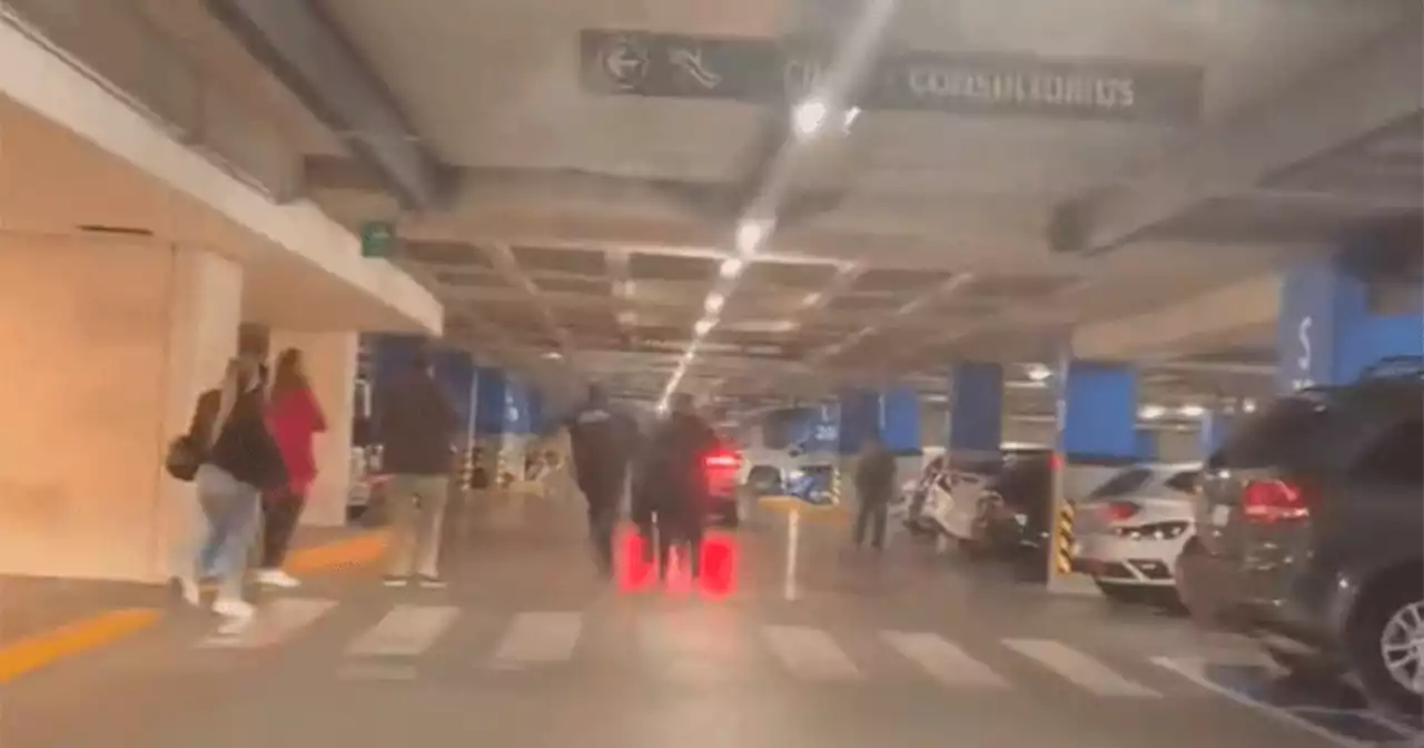 Autoridades de CDMX detienen a presunto asaltante en el estacionamiento de plaza Mitikah