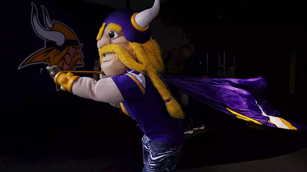 Vikings accidentally salute porn star in moment meant for military