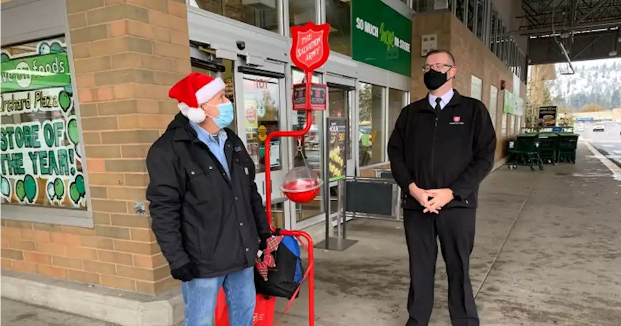 Okanagan volunteers key to Salvation Army reaching fundraising goal amid skyrocketing demand - Okanagan | Globalnews.ca