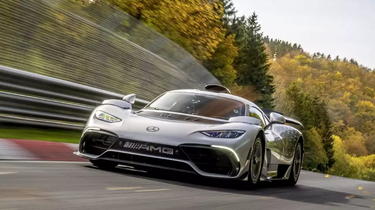 Mercedes s'offre le record du Nürburgring grâce à sa Mercedes-AMG One qui a une vitesse de pointe de 352 km/h