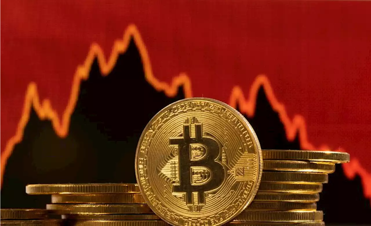 Bitcoin slumps below $16k as lender Genesis faces bankruptcy risk By Investing.com