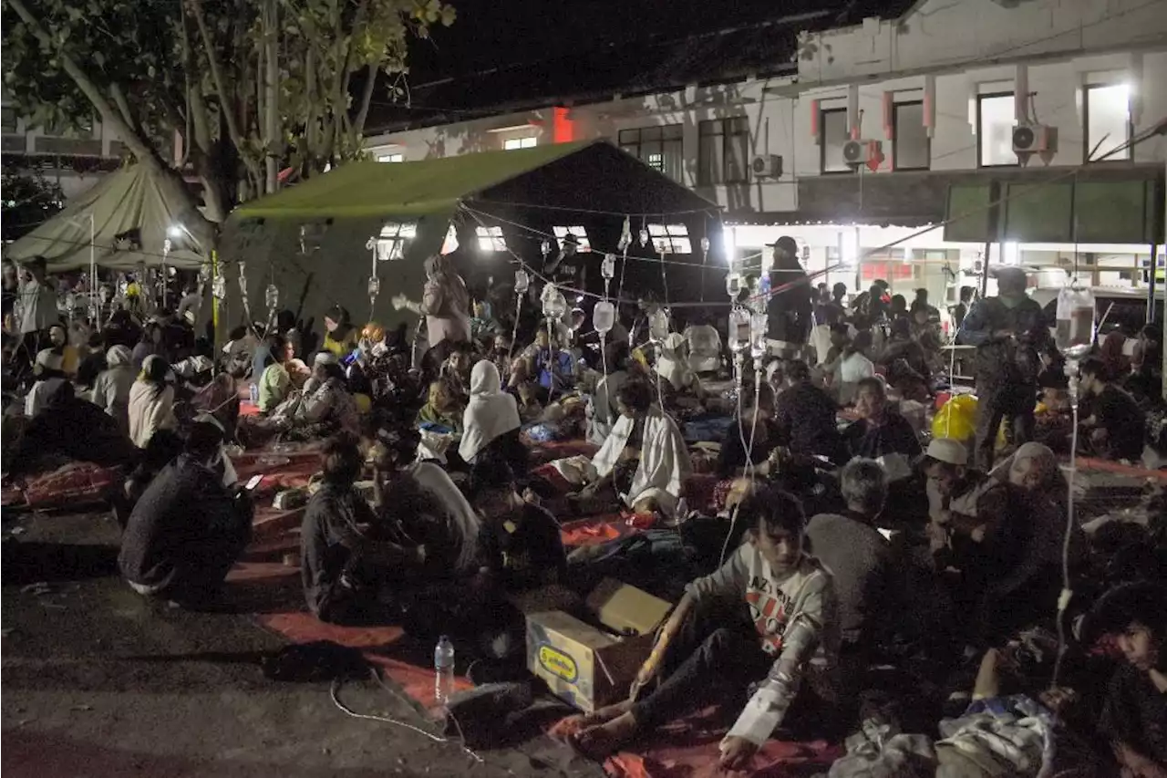 'I was crushed': Fear and panic grip Indonesian town battered by quake