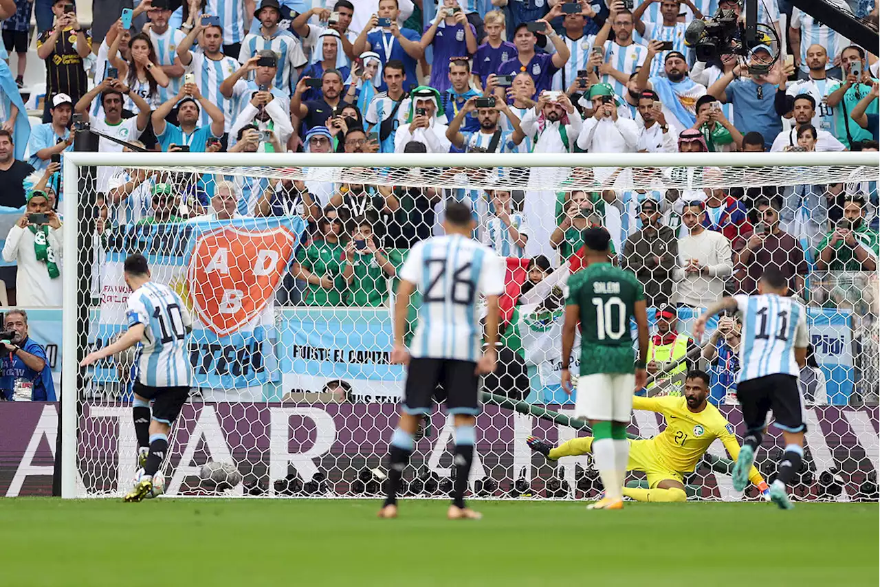 Messi se estrena en Qatar 2022 con un penalti