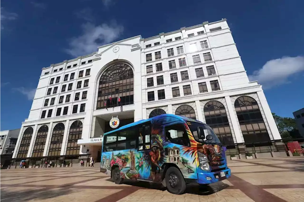 The bus says it all about Iloilo City