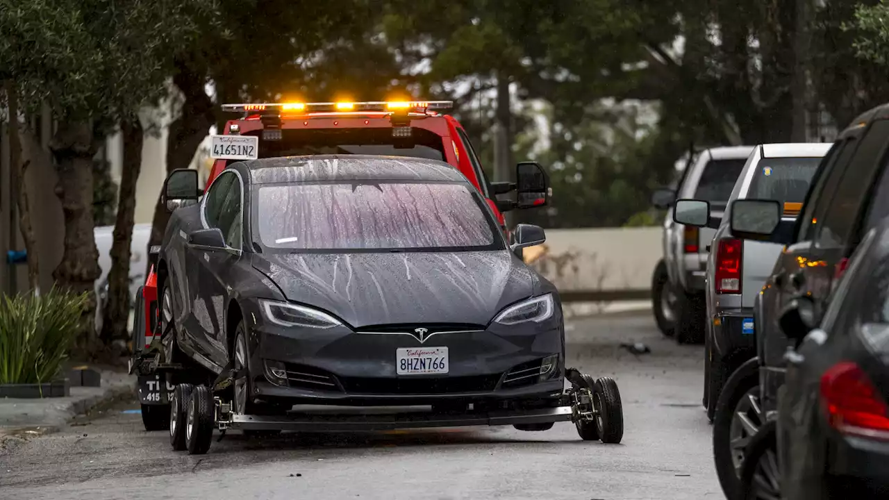 GM is Happy to Service Teslas at Dealerships Because it Can Show Off