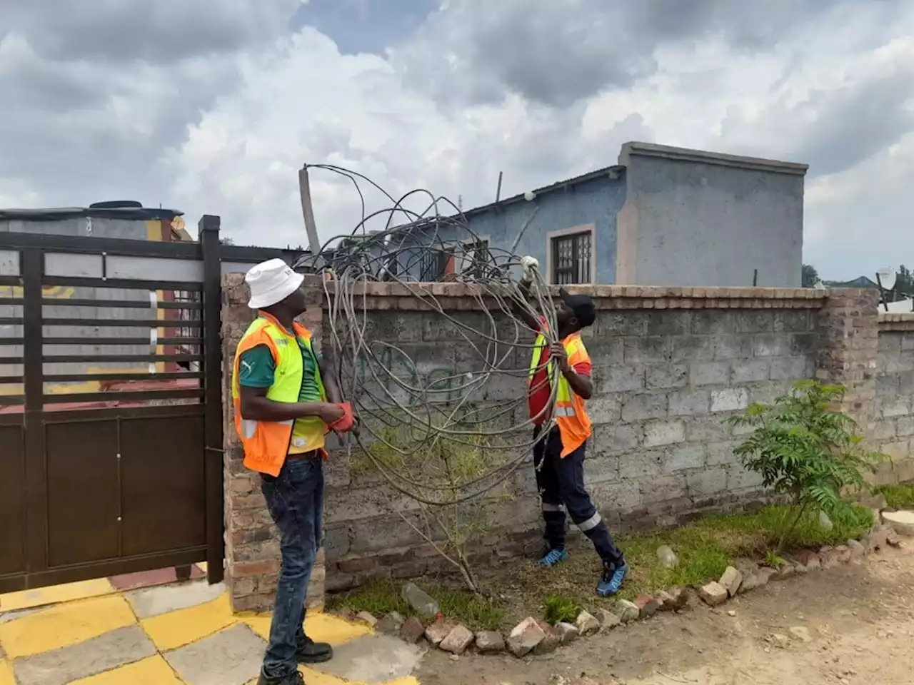 City Power removes 14 000kg of illegal cable connections from Joburg informal settlement | News24