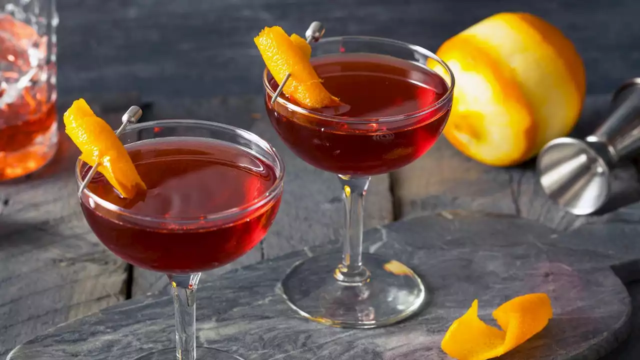 The Perfect Thanksgiving Cocktail Is the Boulevardier