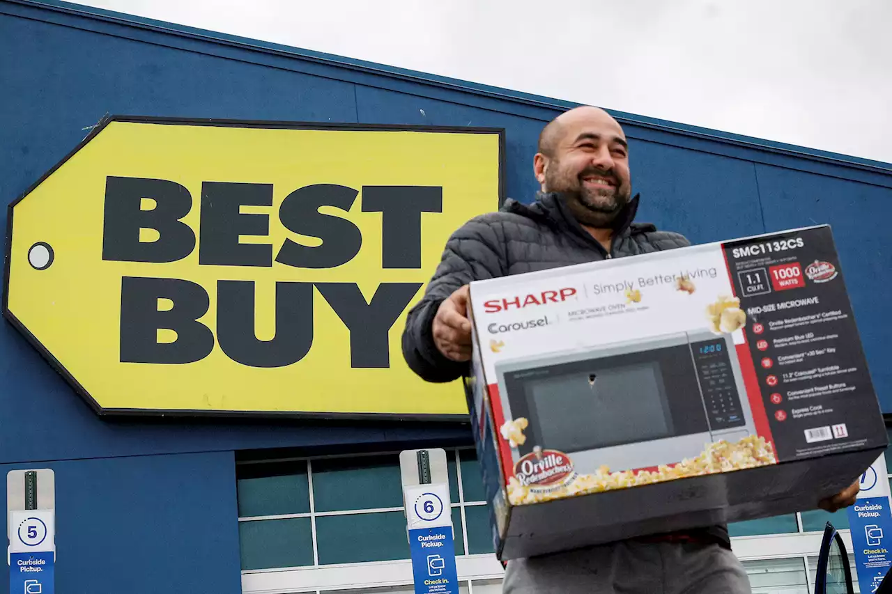 Best Buy shares soar on upbeat holiday sales forecast