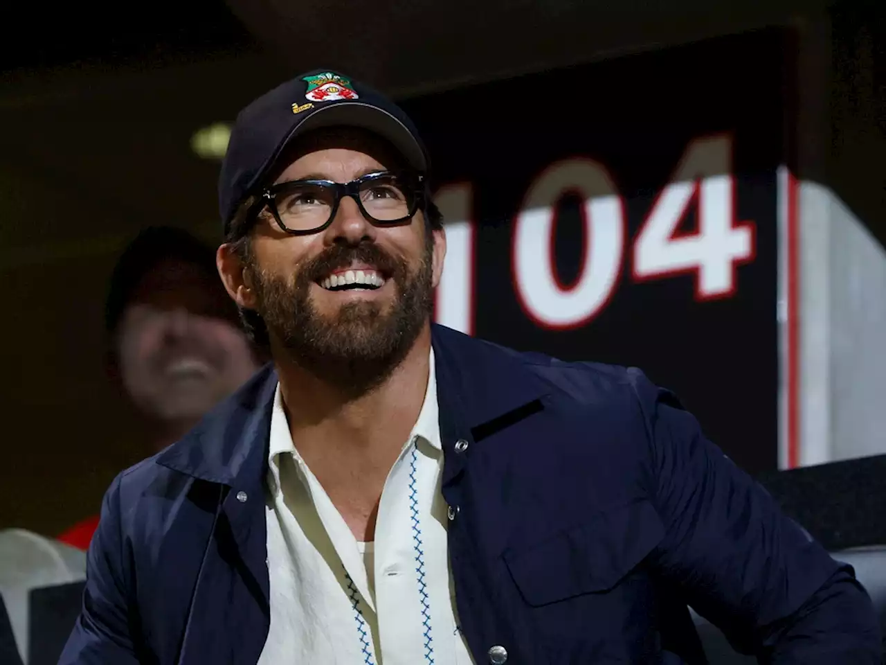 Ryan Reynolds would love to play a starring role in the purchase of the Senators