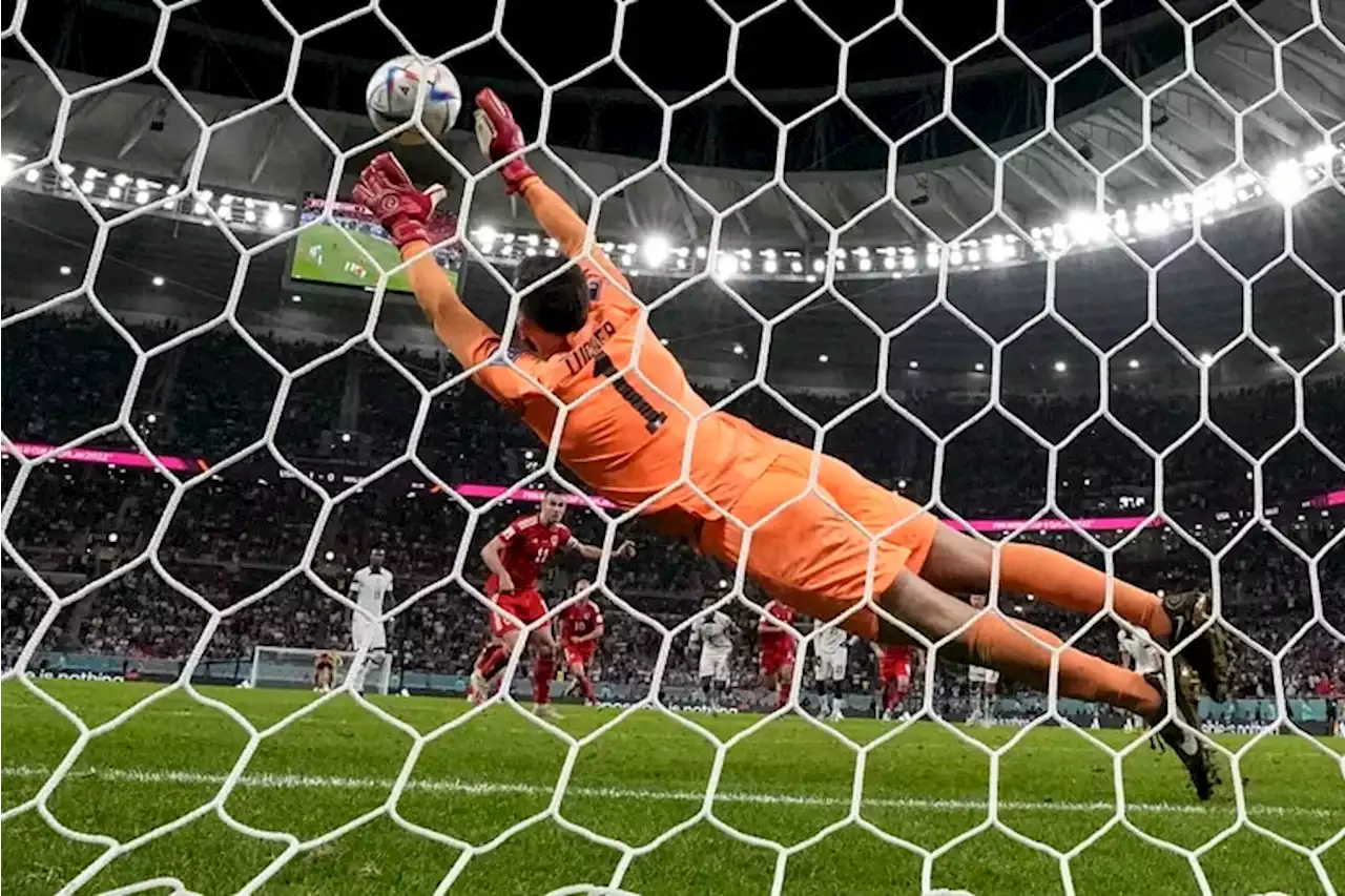 Gareth Bale’s late goal deals USMNT a 1-1 tie in its World Cup opener