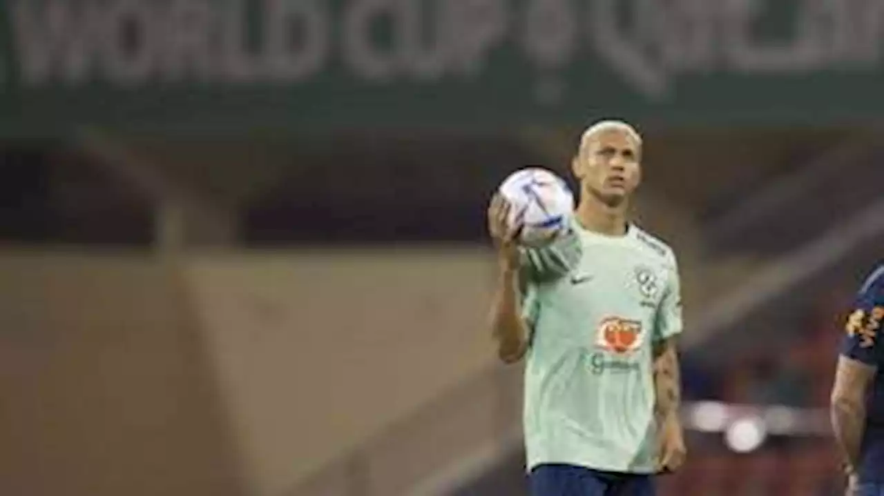 Richarlison diz estar '200%' para a Copa e defende Neymar: 'Arrogante são eles'