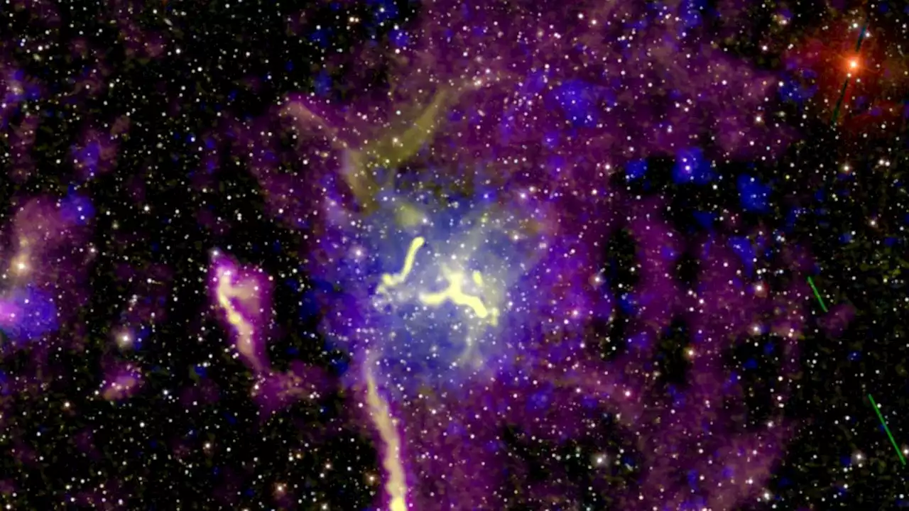 Turbulent 'cosmic web' binds cluster of galaxies in new radio telescope images