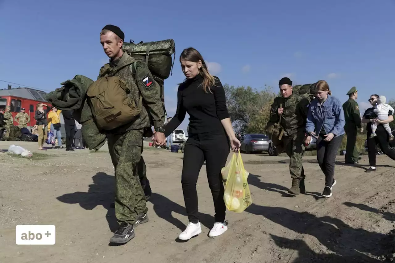 Propaganda in Russland: Zwei Frauen russischer Soldaten erzählen