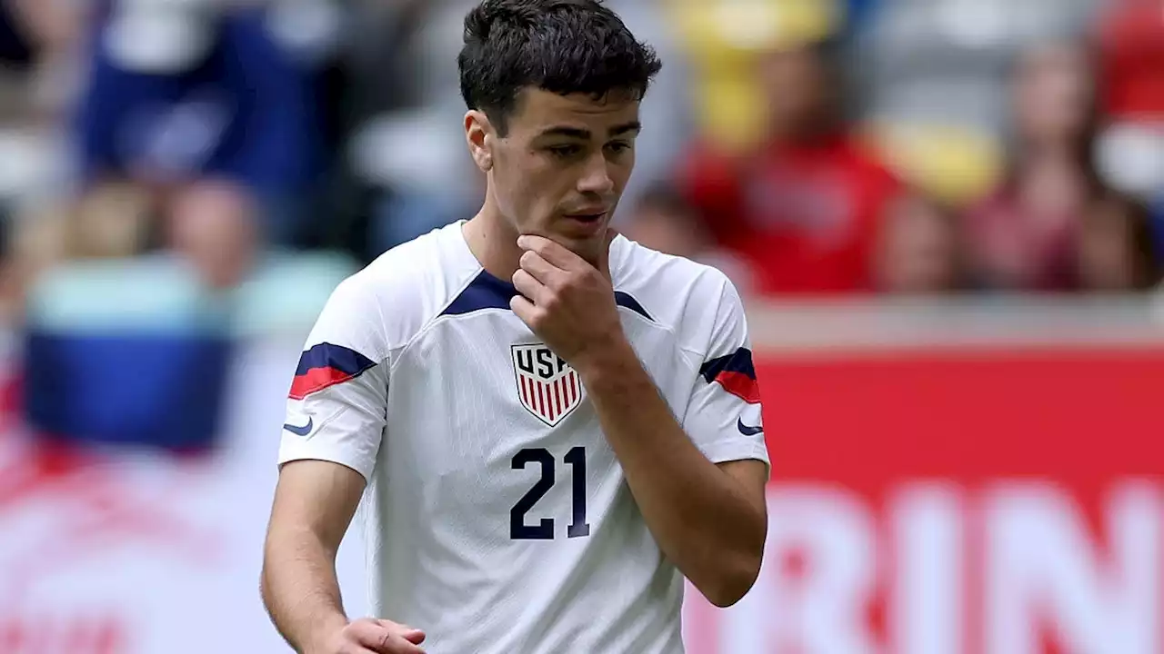 Gregg Berhalter: Giovanni Reyna felt 'tightness' ahead of USMNT draw vs. Wales